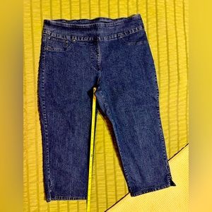 Woman’s Ruby Rd. Size 14 Cropped Jeans